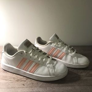 Adidas Sneakers